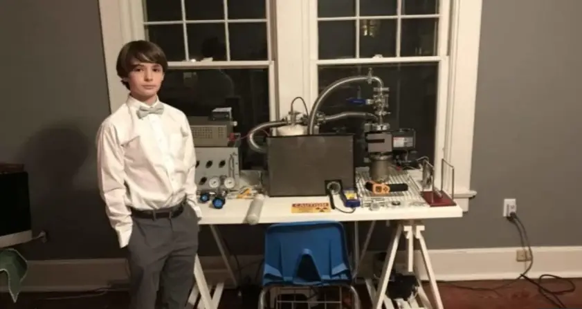 A Child Explains Why He Built a Nuclear Reactor in His Playroom Szukaj w Google