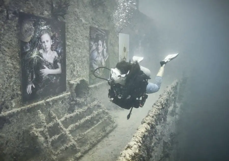 Plastic ocean underwater art project 1200x843