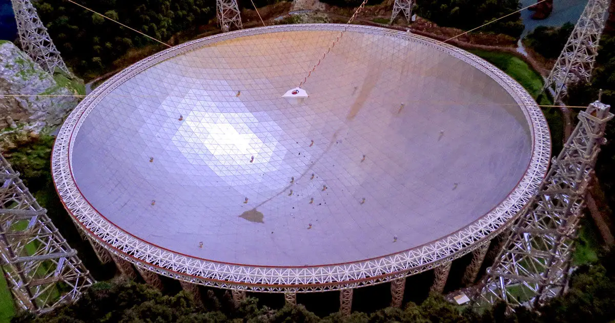 china opens up ginormous alien hunting telescope